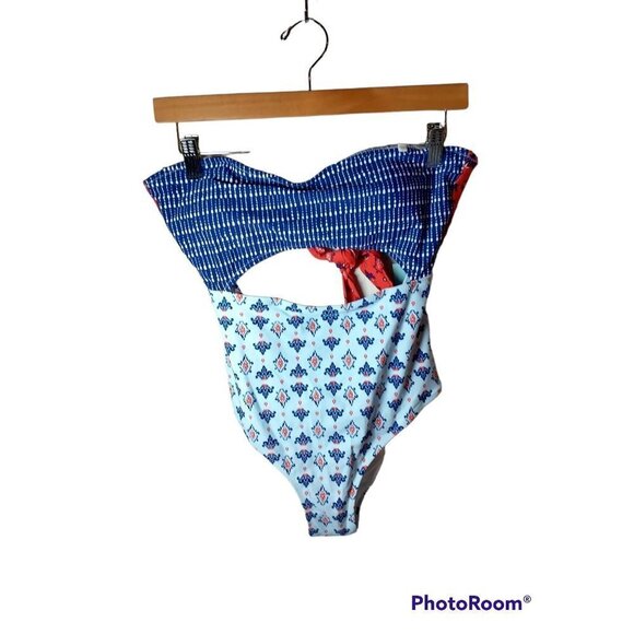☀️NWT Cupshe Paisley print Cut Out One Piece Swimsuit, women's M - Picture 1 of 10